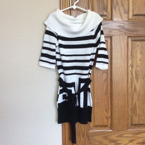 I.N. Girl 3/4 Sleeve Long in Length Stripe Sweater - Picture 2 of 5